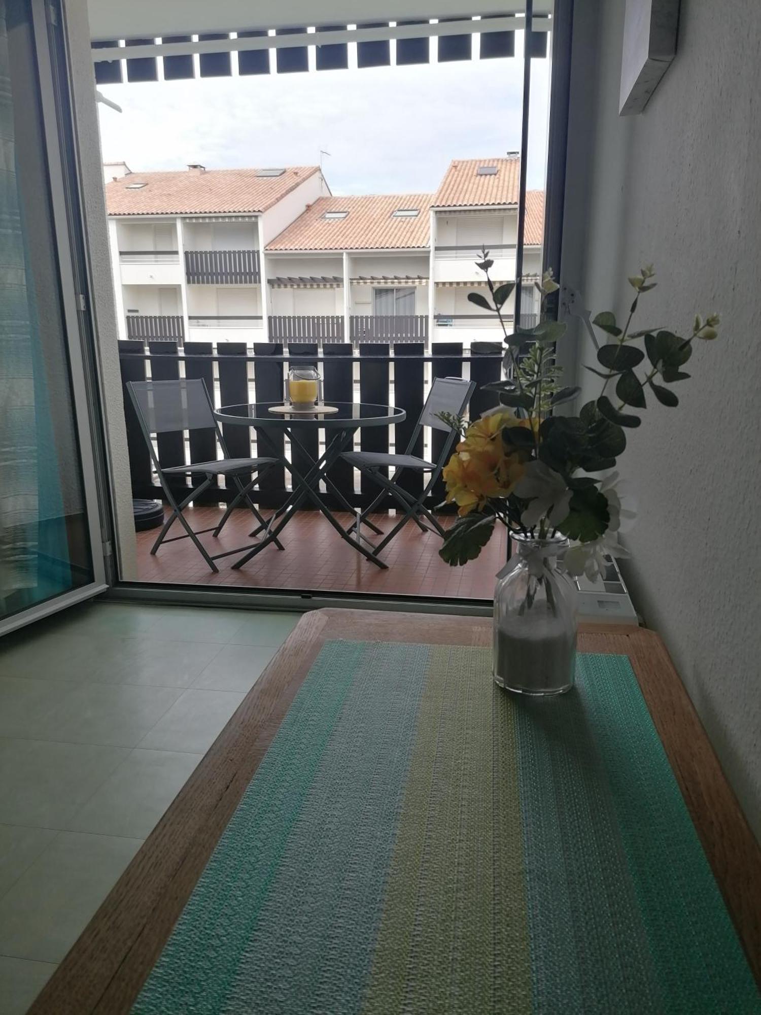 Appartamento agréable studio avec terrasse à150m de la plage Saint-Georges-de-Didonne Esterno foto